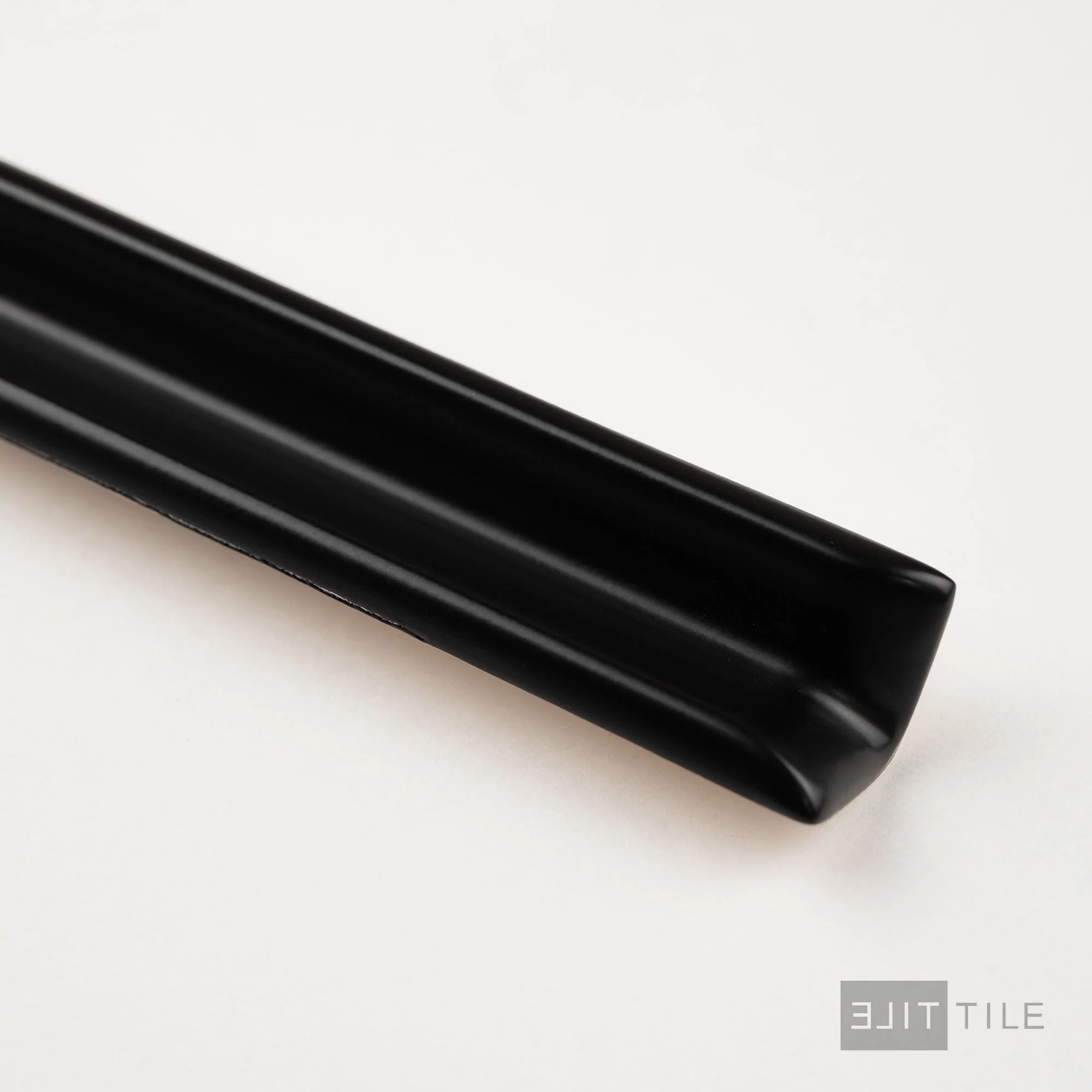 Sanitary Cove Base Inside Corner 1X6 Black Matte - Image 2