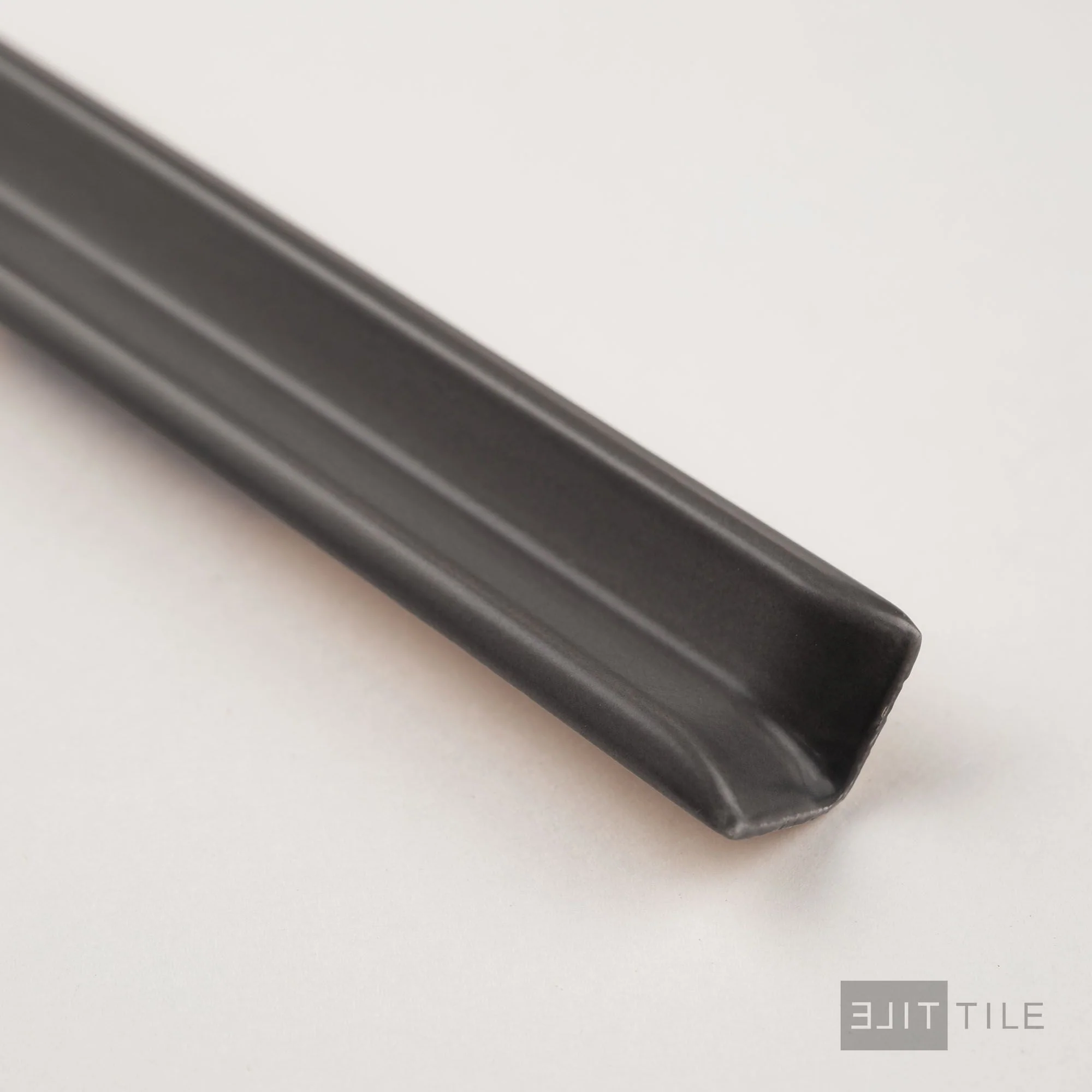 Sanitary Cove Base Inside Corner 1X6 Dark Gray Matte - Image 2